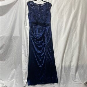 NWT Elegant Lace Navy Blue Long Prom Gown w/ Secret Zipper Slit Up the Thigh! L